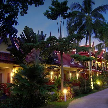 Palm Village Rawai Екстериор снимка