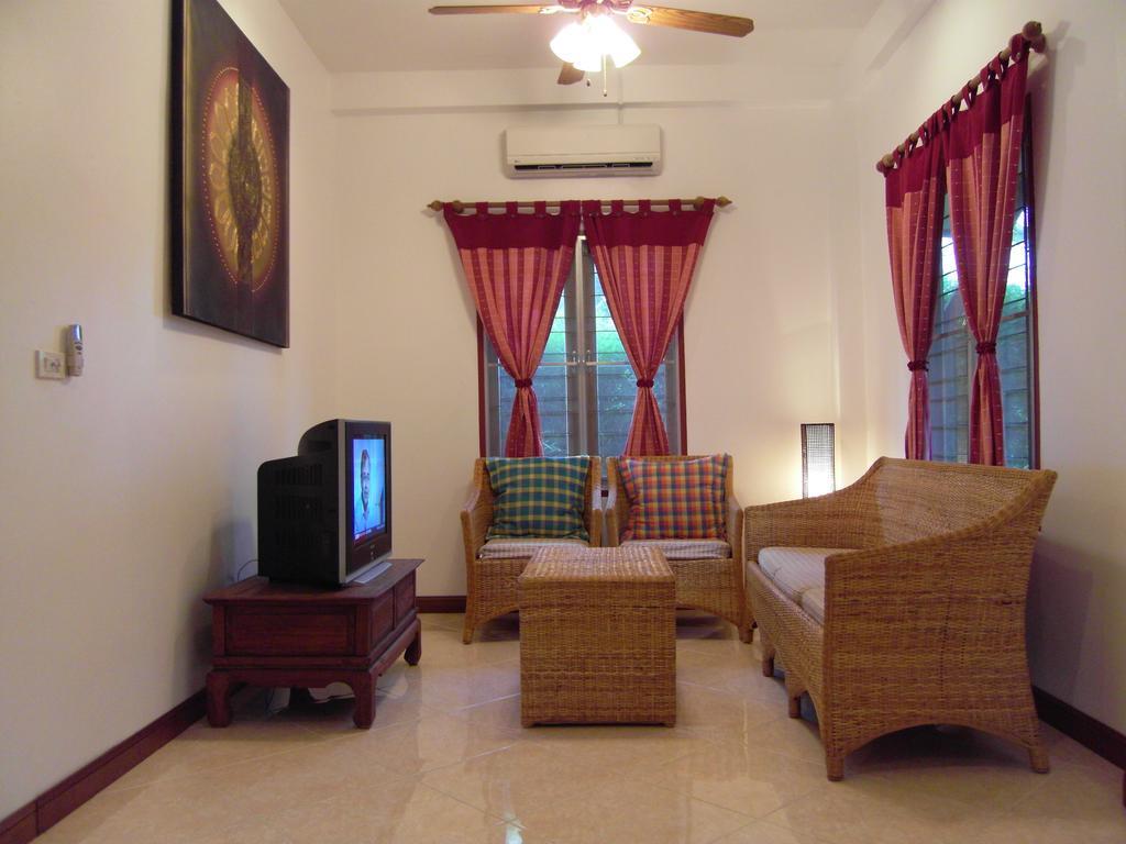Palm Village Rawai Екстериор снимка