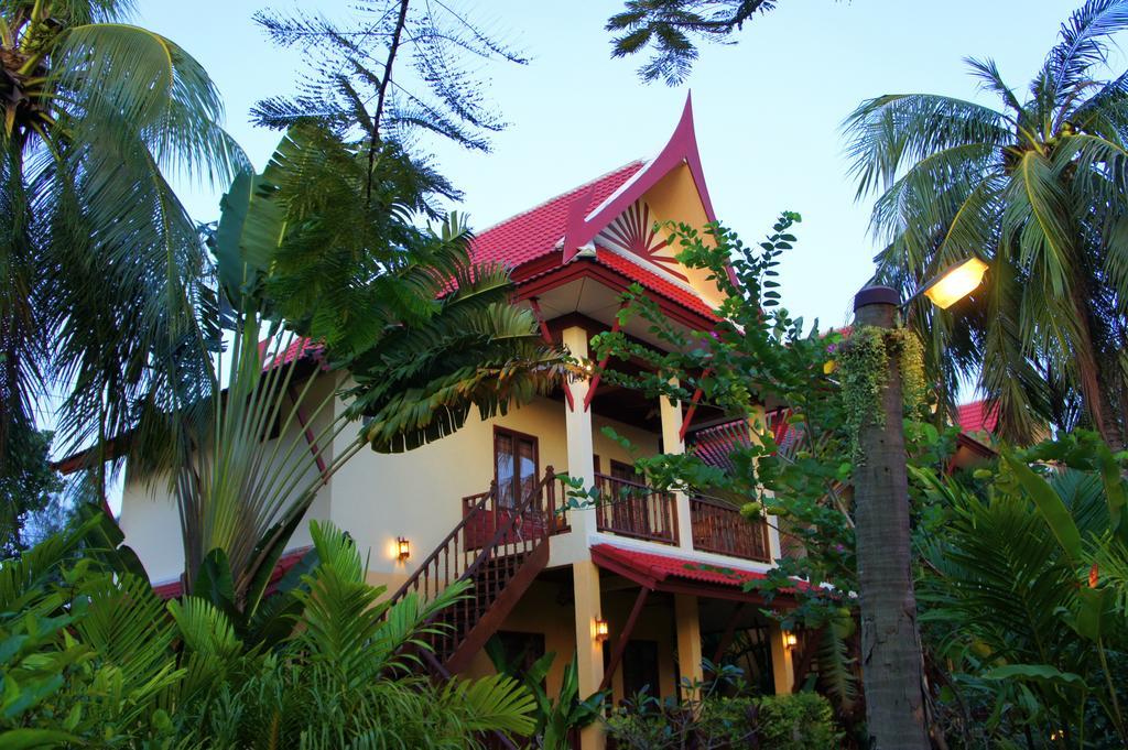 Palm Village Rawai Екстериор снимка