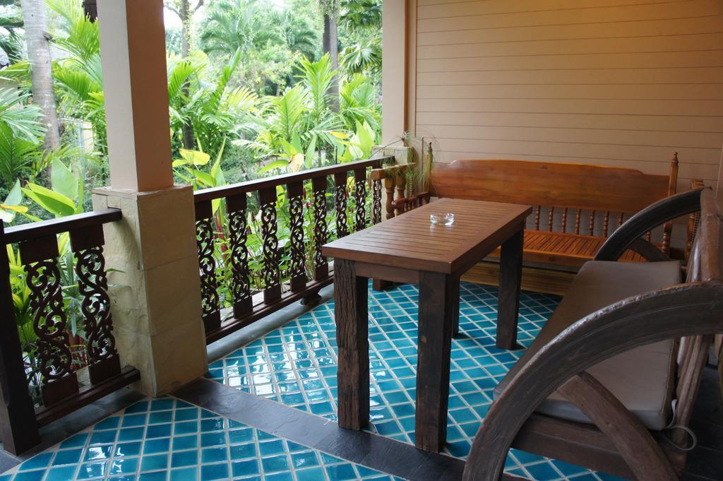Palm Village Rawai Екстериор снимка