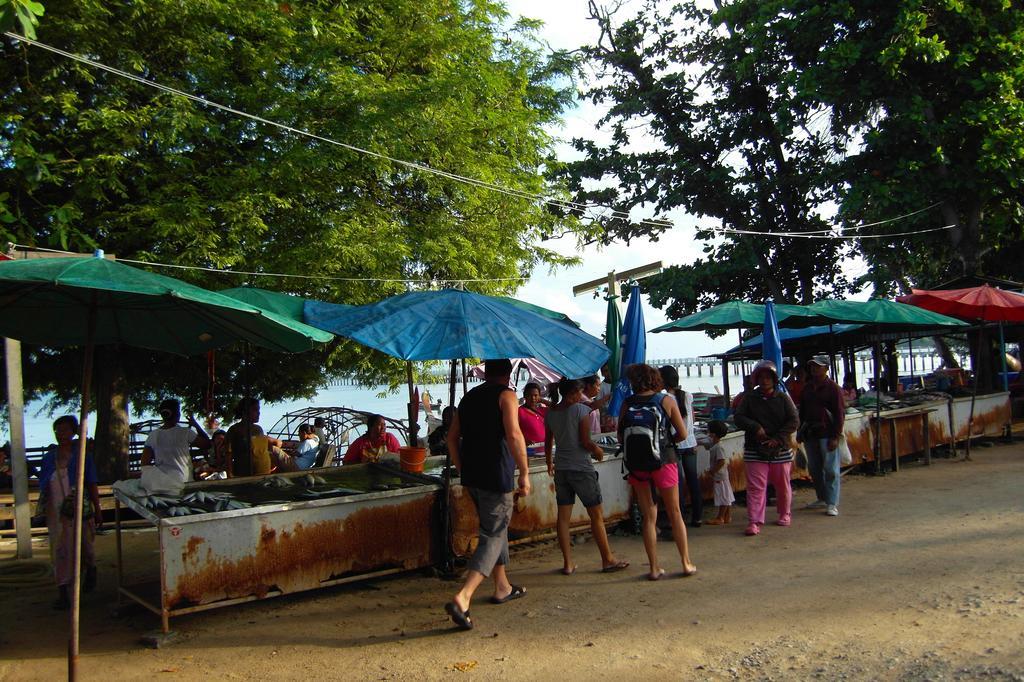 Palm Village Rawai Екстериор снимка