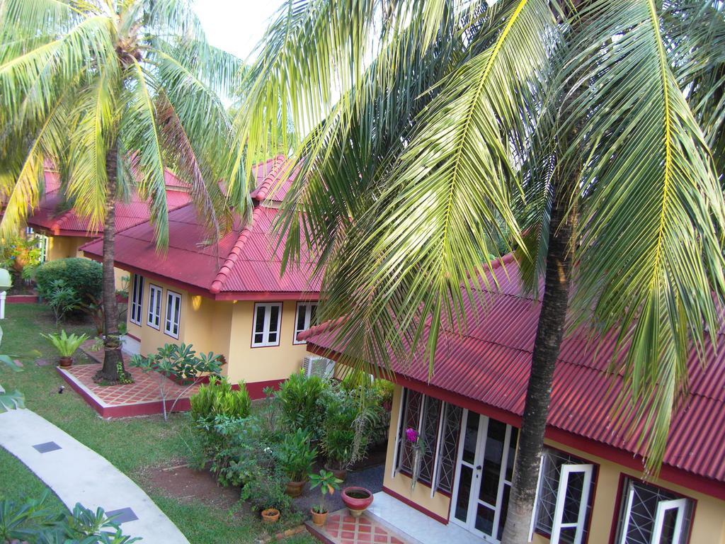 Palm Village Rawai Екстериор снимка