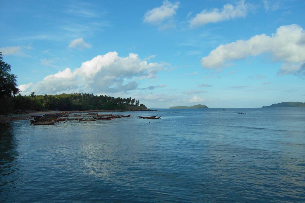 Palm Village Rawai Екстериор снимка