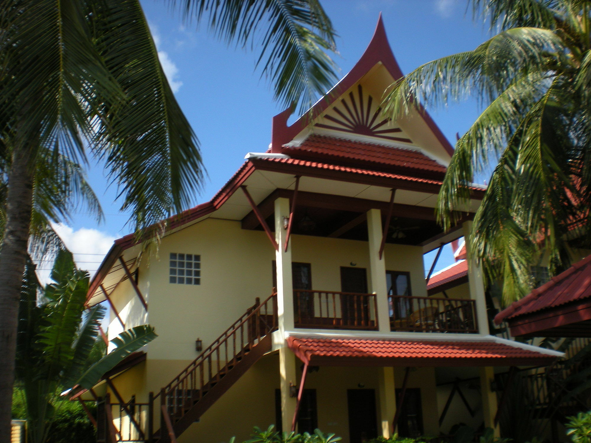Palm Village Rawai Екстериор снимка