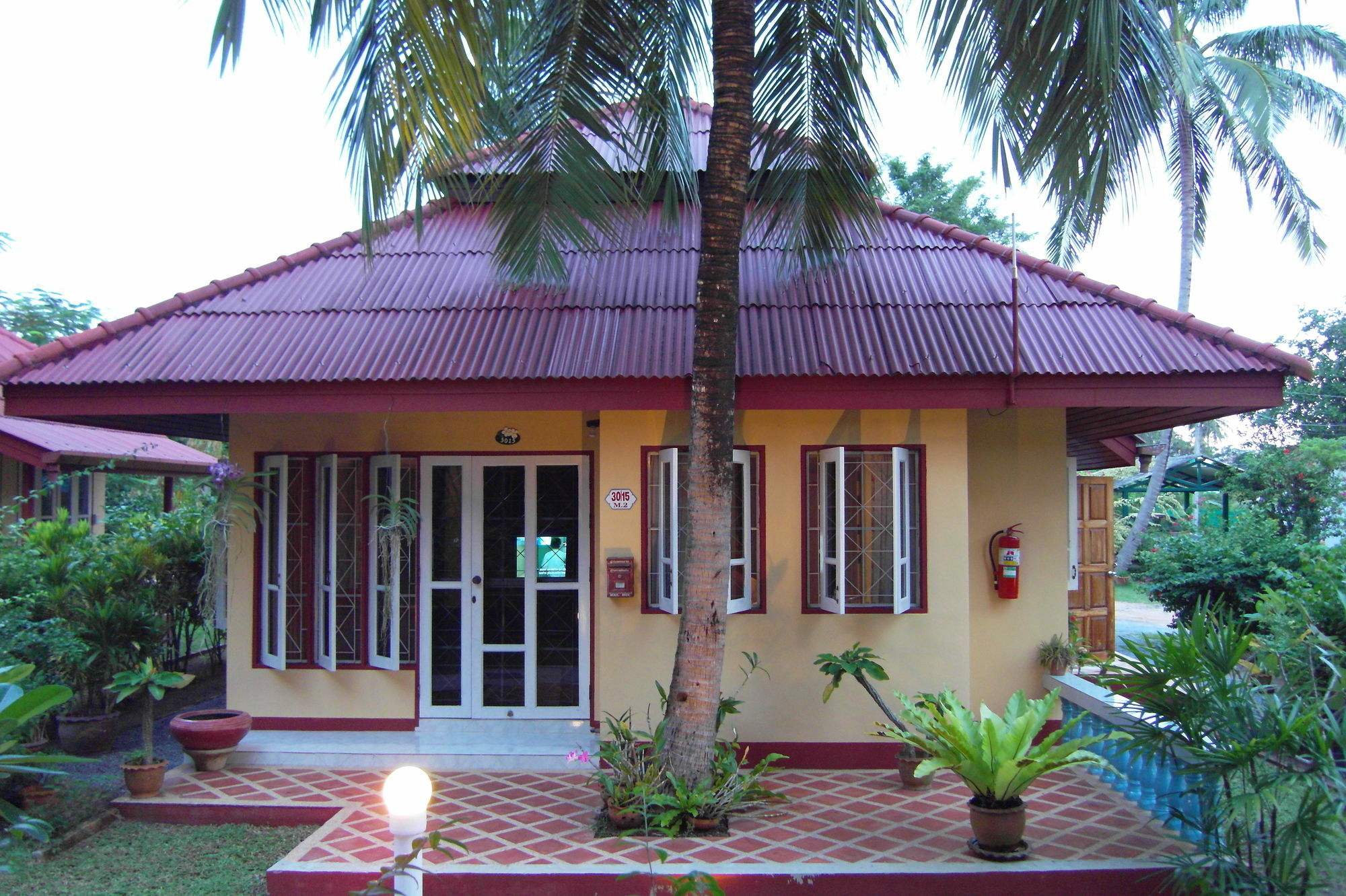 Palm Village Rawai Екстериор снимка