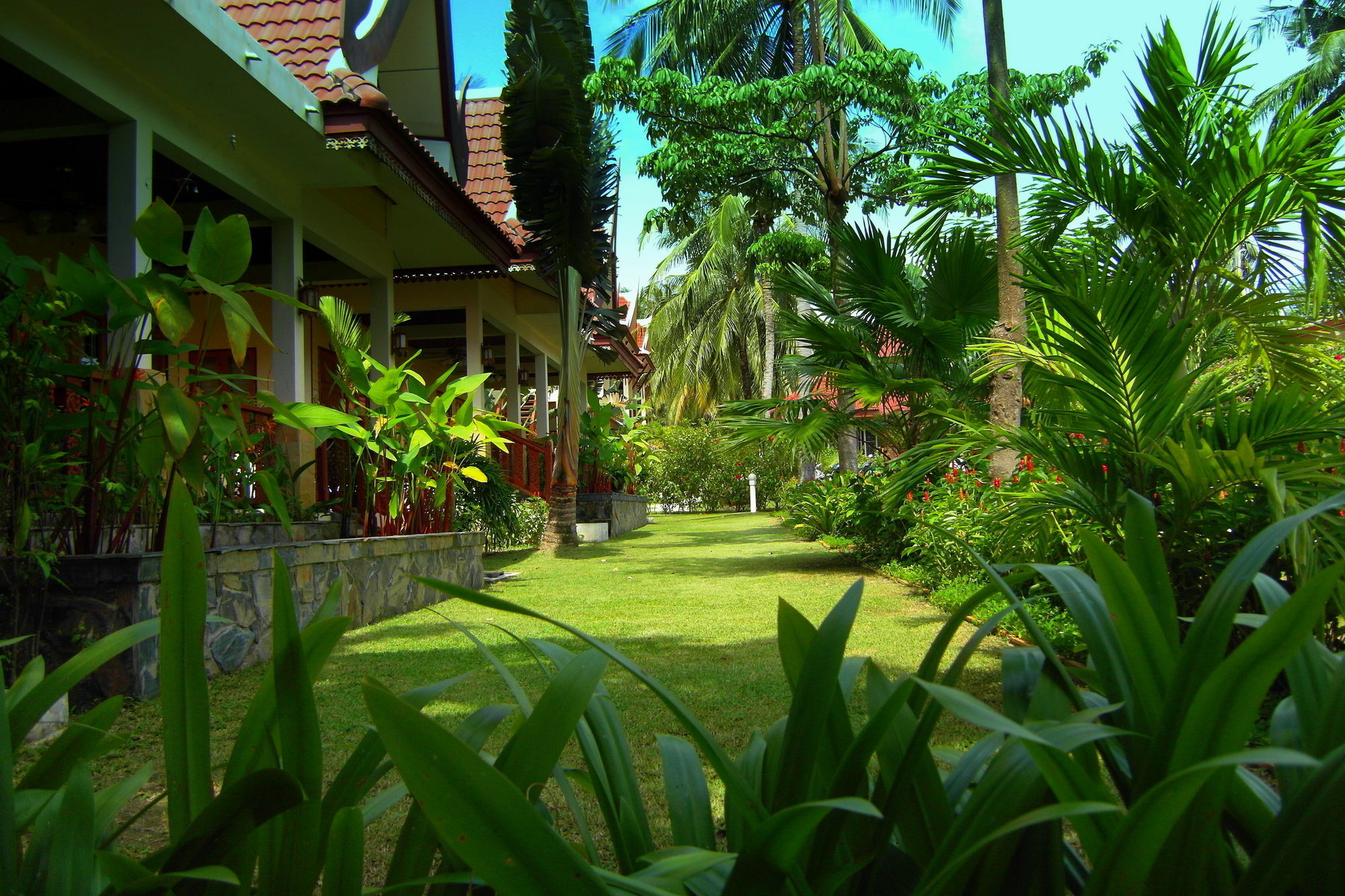 Palm Village Rawai Екстериор снимка