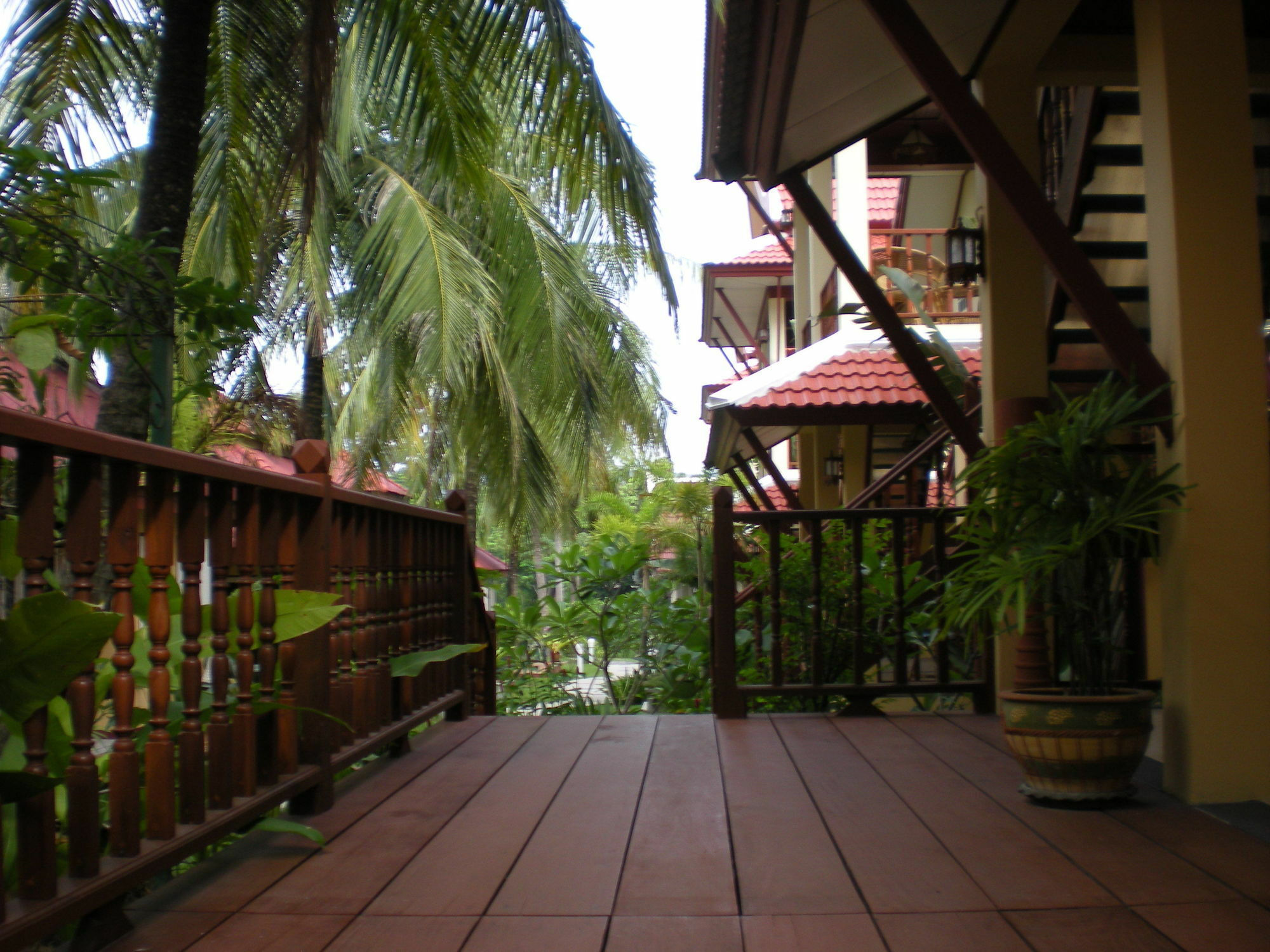 Palm Village Rawai Екстериор снимка