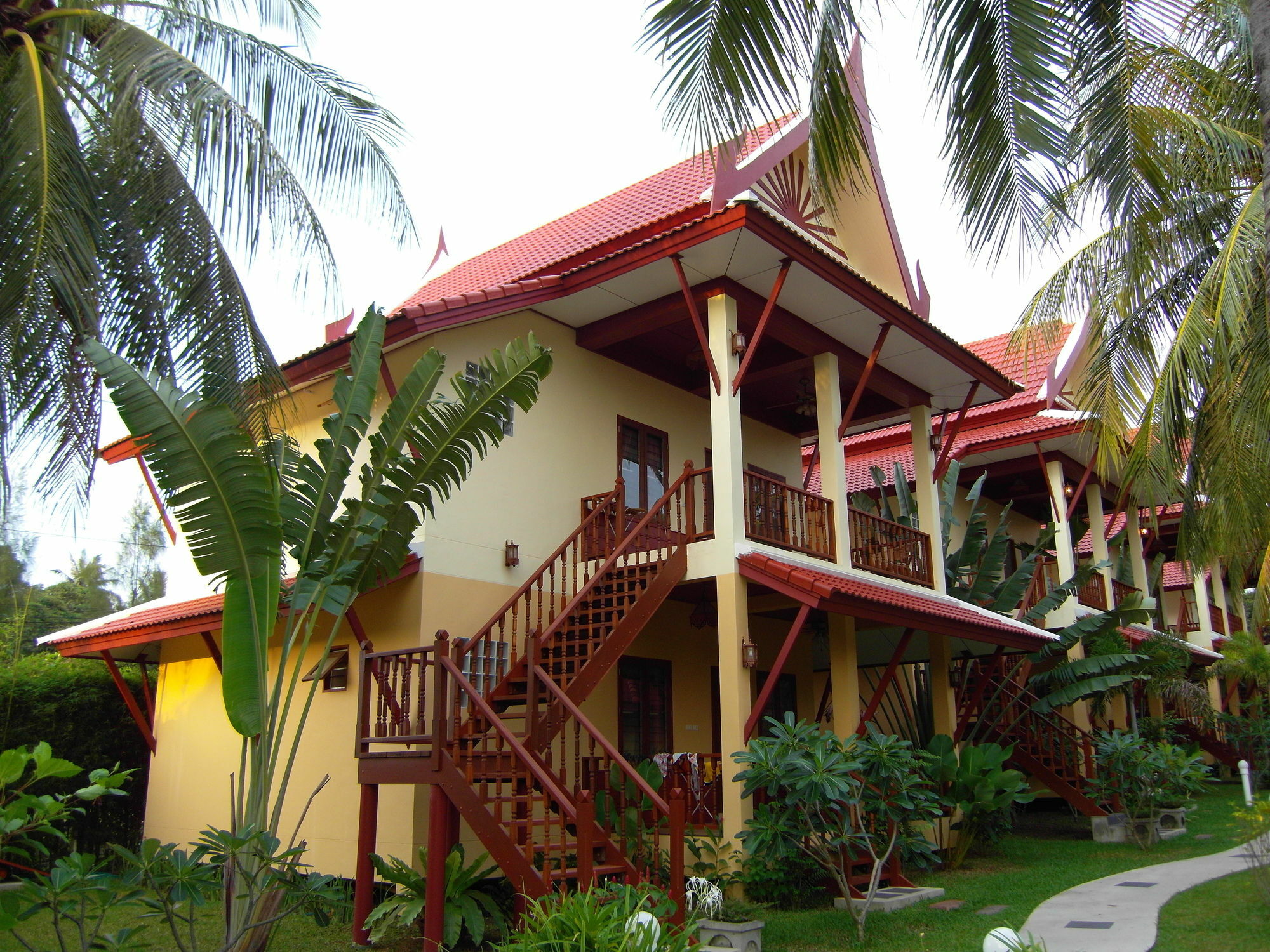 Palm Village Rawai Екстериор снимка